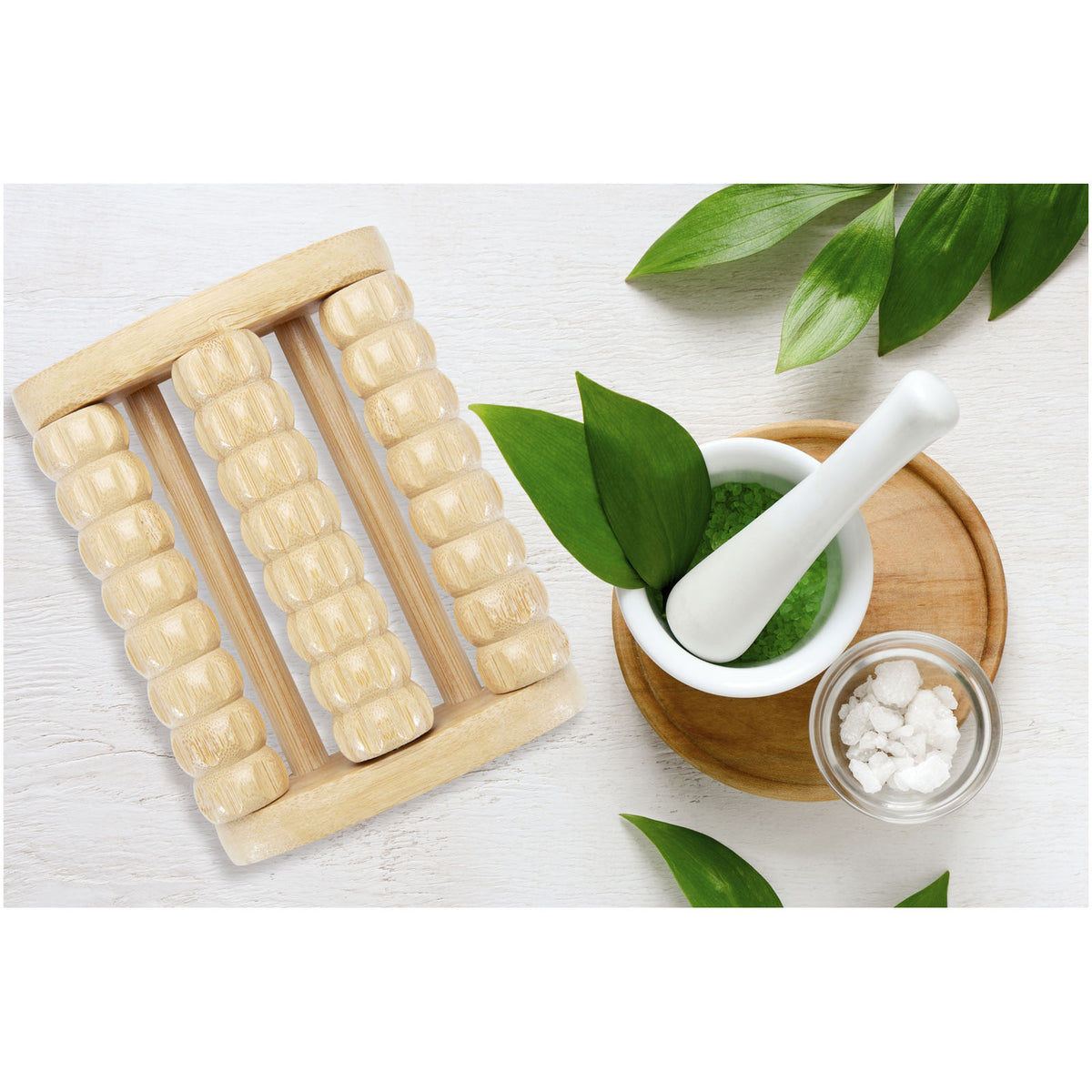Venis fotmassageapparat av bambu