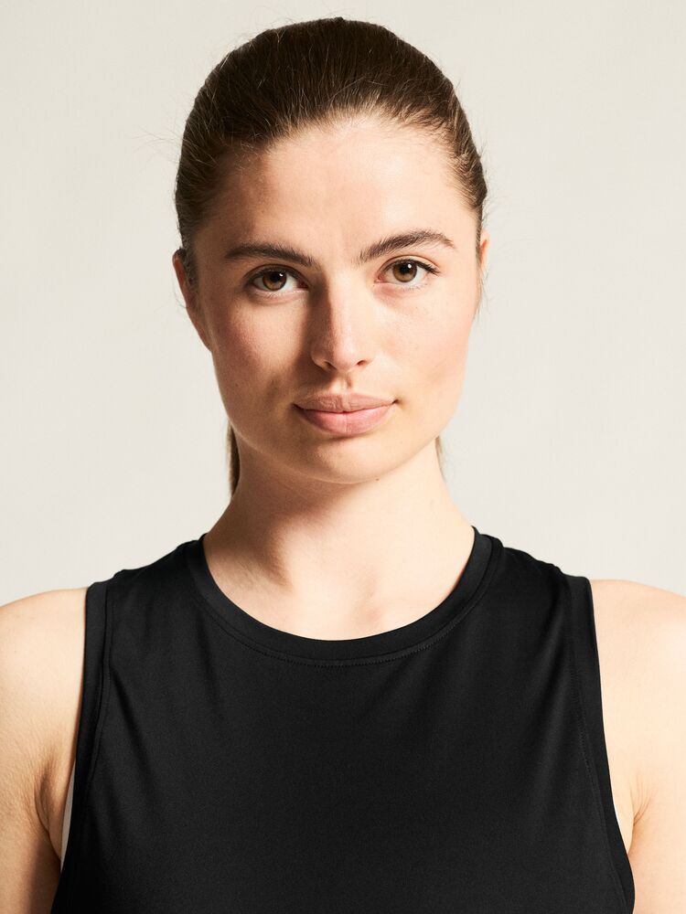 Collective Singlet W