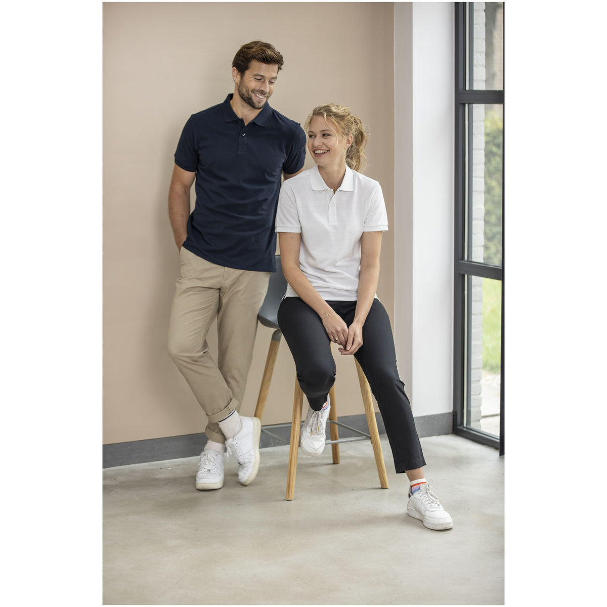 Emerald 200 g/m² kortärmad unisex piké i Aware™-återvunnet material