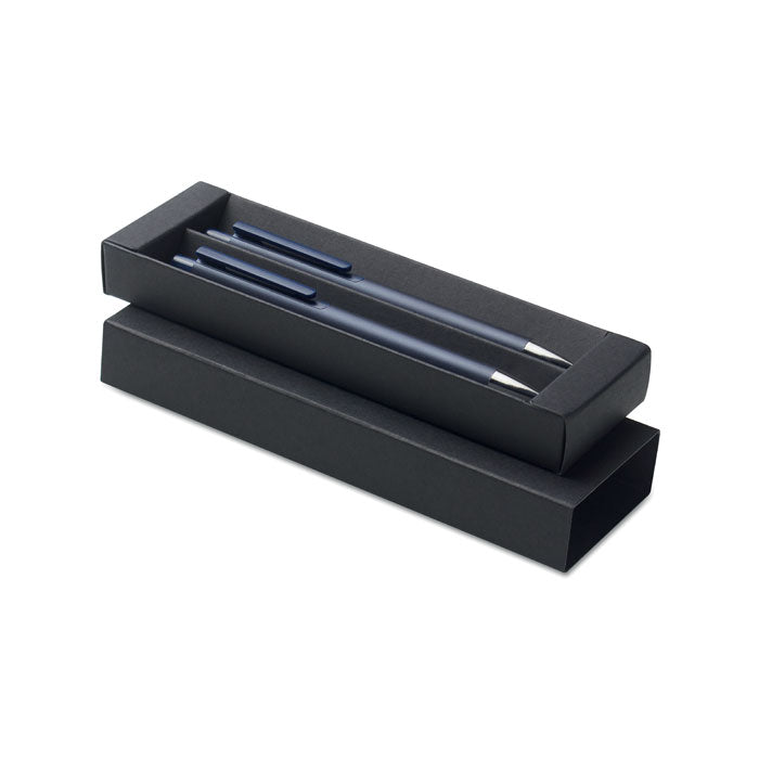 Pennset i återvunnet aluminium